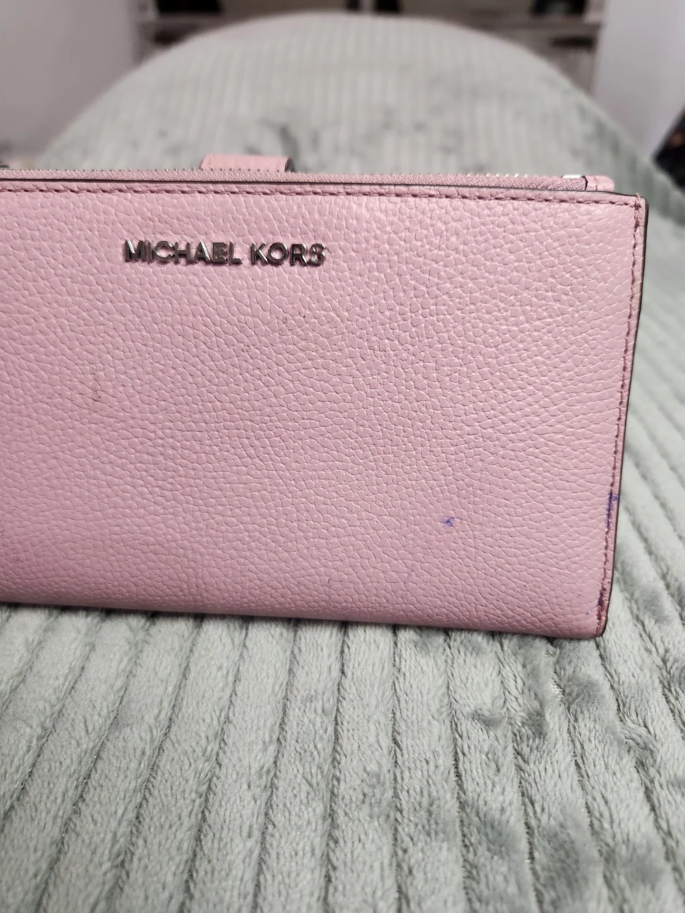 MICHAEL Michael Kors Adele Double-Zip Pebble Leather phone Wristlet Lilac Pink